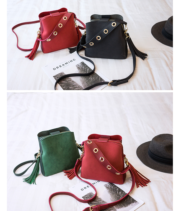 Spring new frosted tassel bucket bag