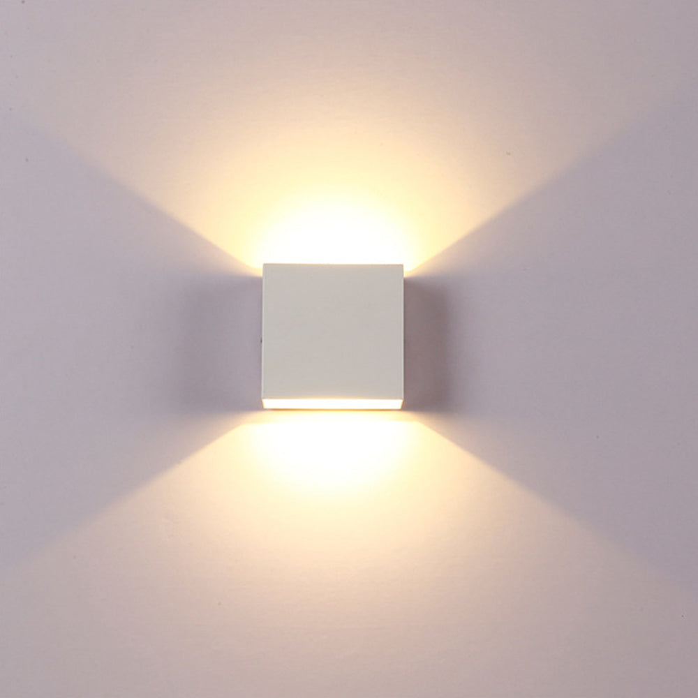 Nordic style wall light