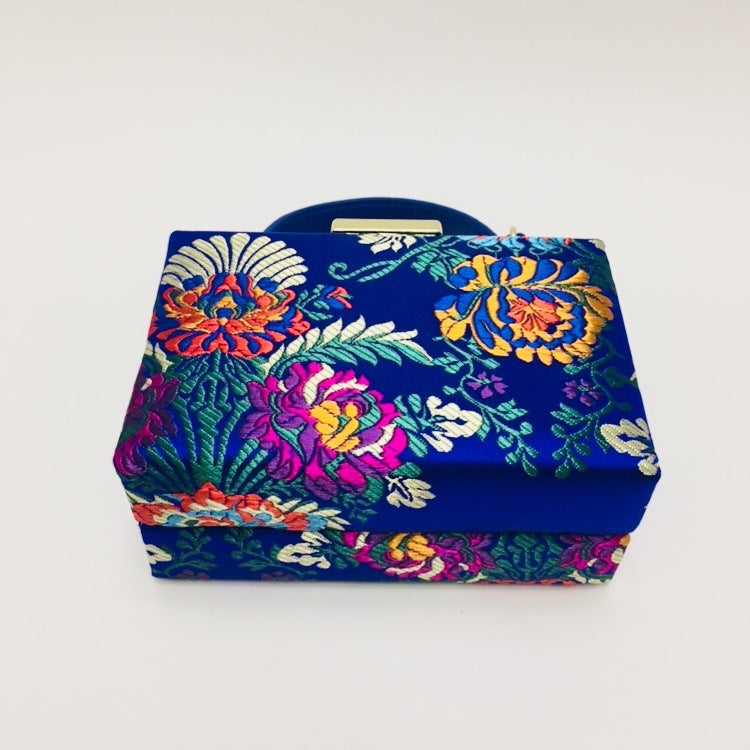 Niche Retro Antique Exquisite Embroidered Flower Handbag