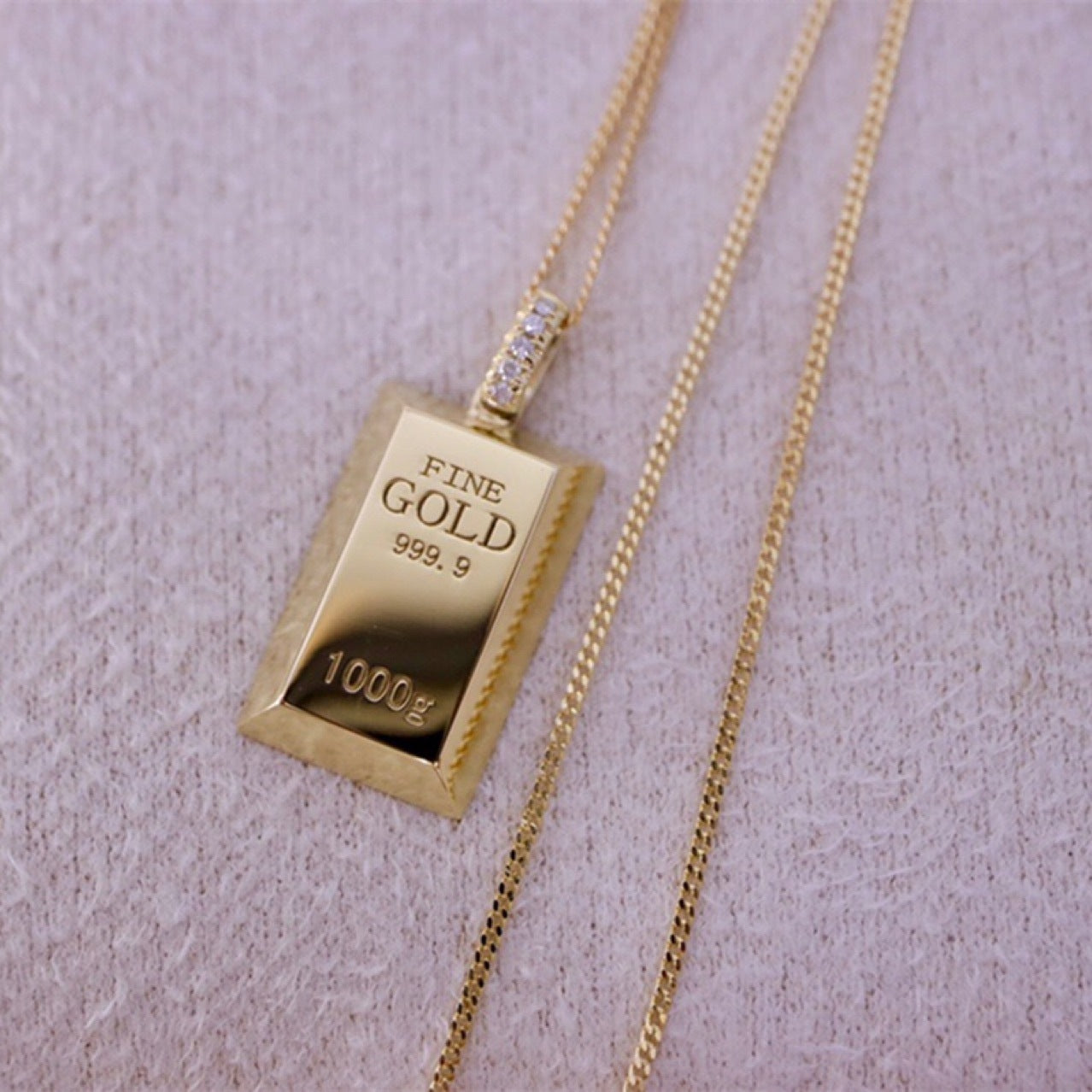 Au750 Gold Gold Bar Natural Diamond Pendant Necklace