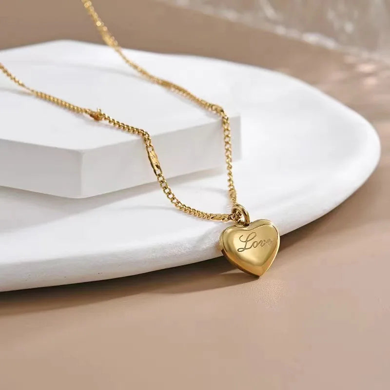 Fashion Jewelry Necklace For Women New Trend Vintage Simple Love Heart Pendant Elegant Party Jewelry Birthday Gifts